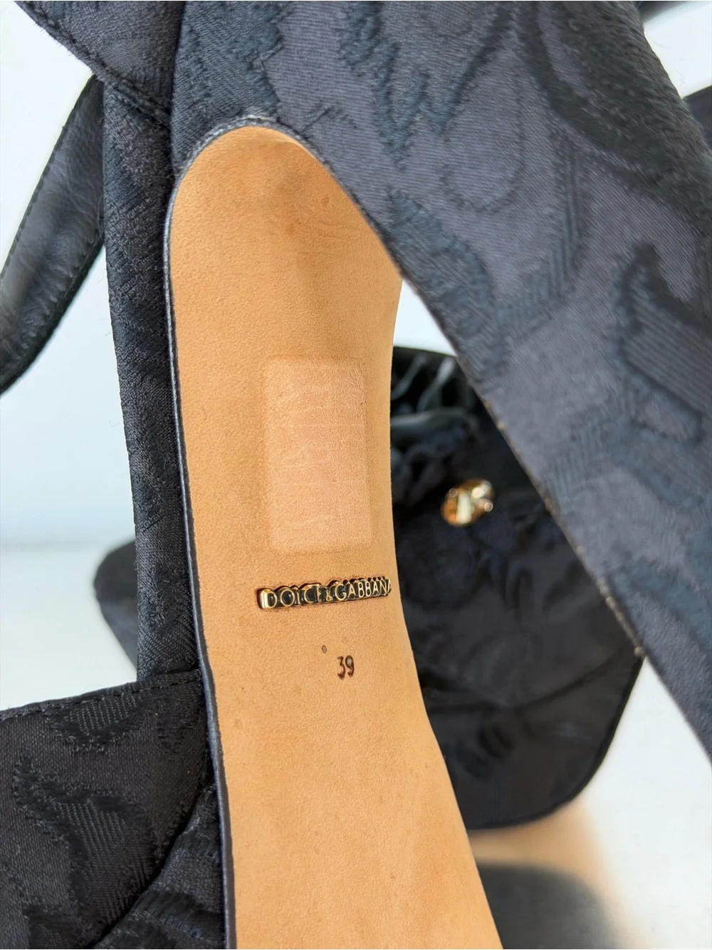 Dolce & Gabbana authentic dolce